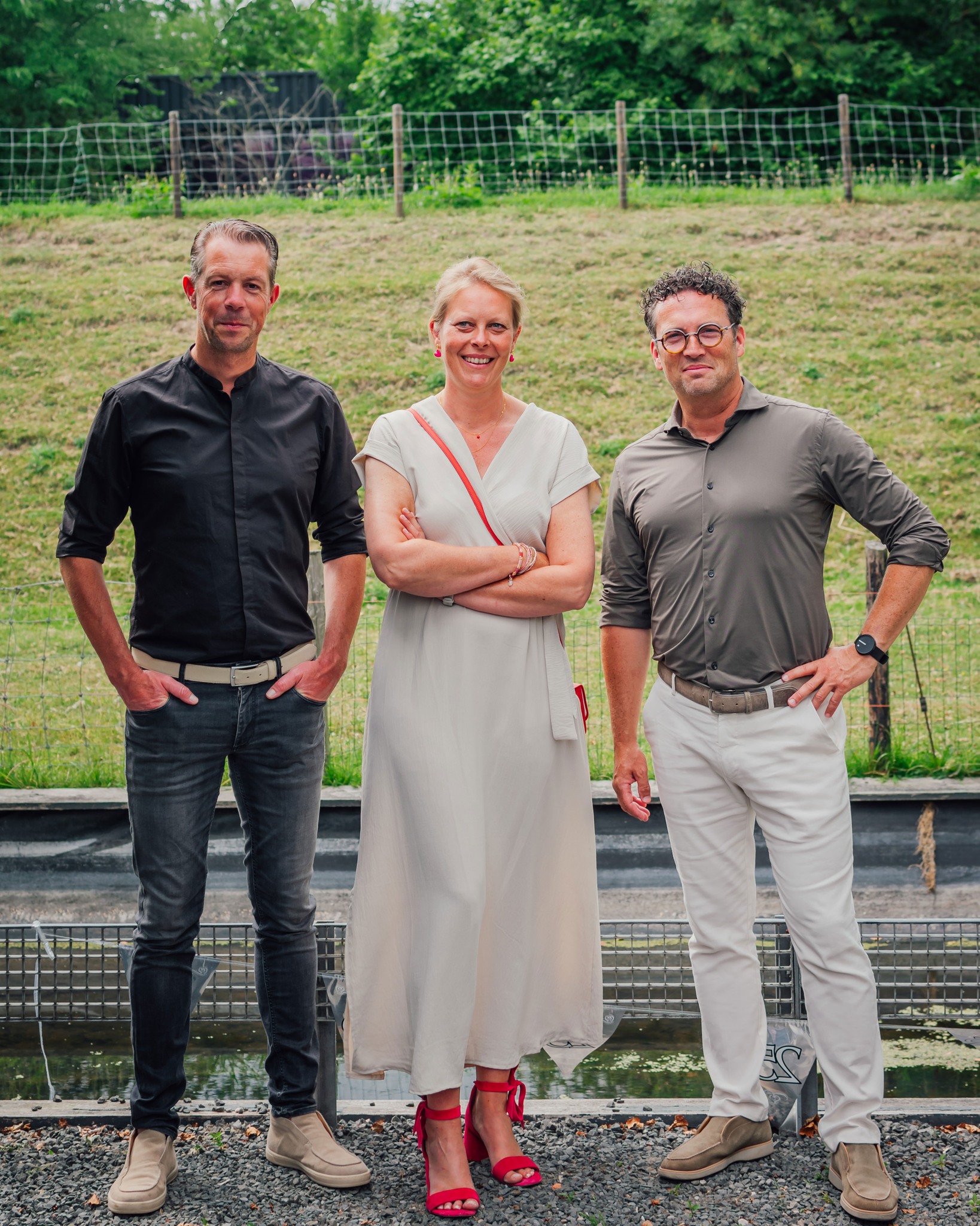 3 X 25
Vorige week vierden we het 25-jarig jubileum van Anja Nobel-Ros, Sander Ros en Henri Zwerus bij RoosRos Architecten. Een kwart eeuw verbonden aan hetzelfde architectenbureau.
#RoosRosArchitecten #RoosRos #gezond #toekomstgericht #25jaar #event #25jaarRoosRos #jubileum #teamRoosRos #architectuur #leiderschap #bedrijfsjubileum #samenbouwen