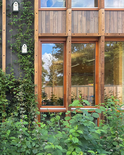 Nationale Houtbouwprijs 2025 
Duurzaamheid, circulariteit, maatschappelijke waarde. Deze thema’s komen samen in de nieuwbouw van Brede School Cingelplein in Beesd. Dit project is door de vakjury voorgeselecteerd voor de #NationaleHoutbouwprijs2025. 
#RoosRosArchitecten #RoosRos #gezond #toekomstgericht #publieksprijs #NationaleHoutbouwPrijs #Houtblad #houtbouw #nominatie