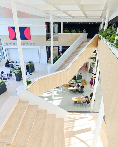 Gilde Opleidingen Roermond

Martijn van Leeuwen, RoosRos Architecten: “Het schetsontwerp was een passend antwoord op de vraag naar een flexibel, gezond en geborgen gebouw. Een gebouw dat ruimte biedt voor eigen identiteit van de opleidingen, maar ook multifunctionaliteit en uitwisselbaarheid faciliteert."

#RoosRosArchitecten #RoosRos #gezond #toekomstgericht #Gilde #Opleidingen #Roermond