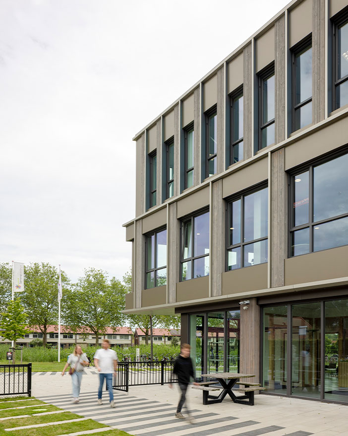 Alfrink en Sprongcollege Deurne

📸: @lucasvanderwee 

#RoosRosArchitecten #RoosRos #gezond #toekomstgericht #betekenisvol